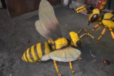 Animatronic Bee