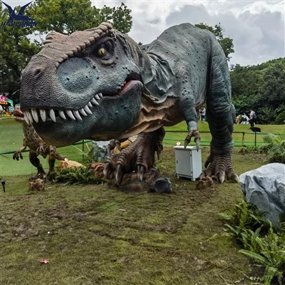Giant Tyrannosaurus Rex